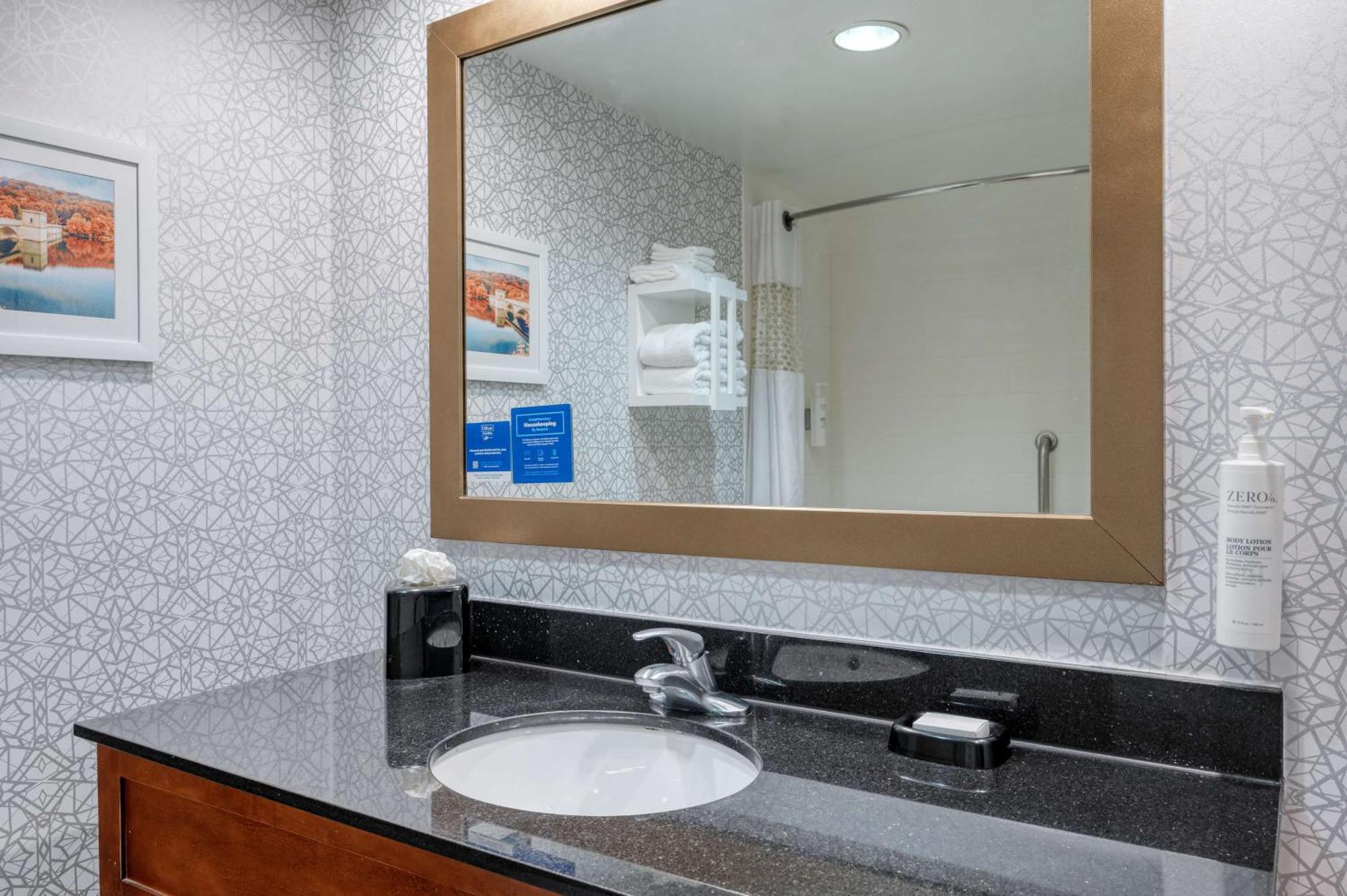 Hampton Inn Baltimore/White Marsh Exterior photo