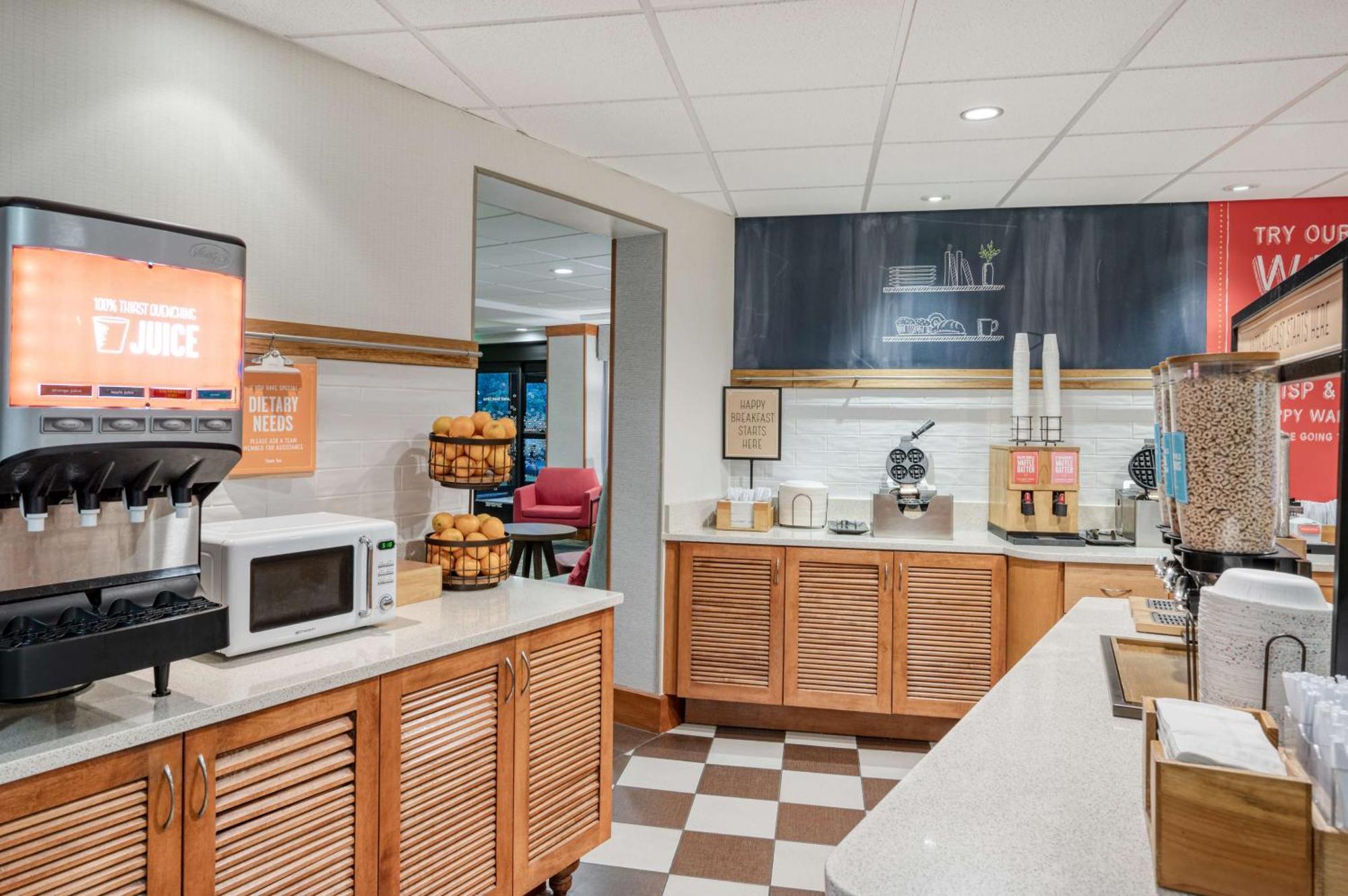 Hampton Inn Baltimore/White Marsh Exterior photo