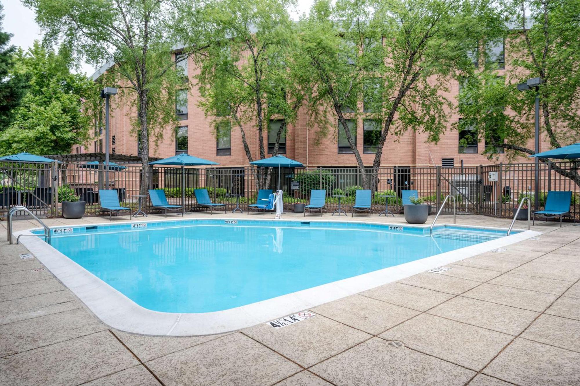 Hampton Inn Baltimore/White Marsh Exterior photo